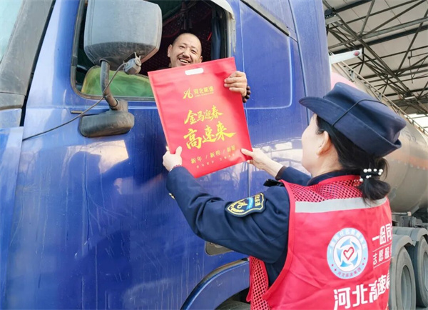 春节期间京沪分公司双线作战,全力做好高速保畅与代管工作