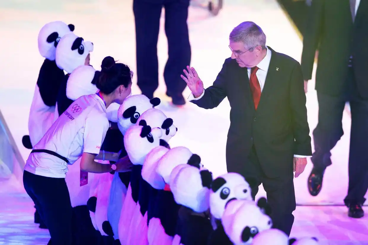 北京冬奥会吉祥物冰墩墩和冬残奥会吉祥物雪容融诞生记