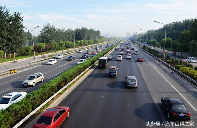 新手司机必看!高速驾驶技巧及安全注意事项全解析