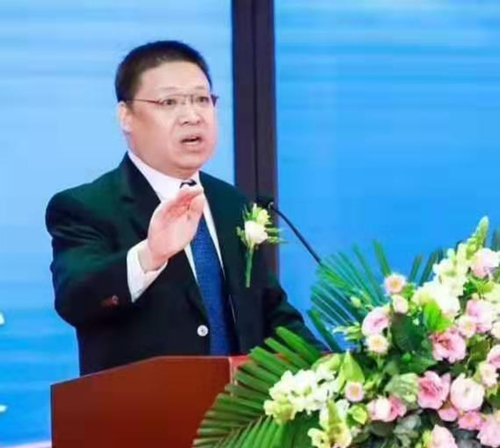 春节后人员流动给疫情防控增压，政府保障物资流通顺畅