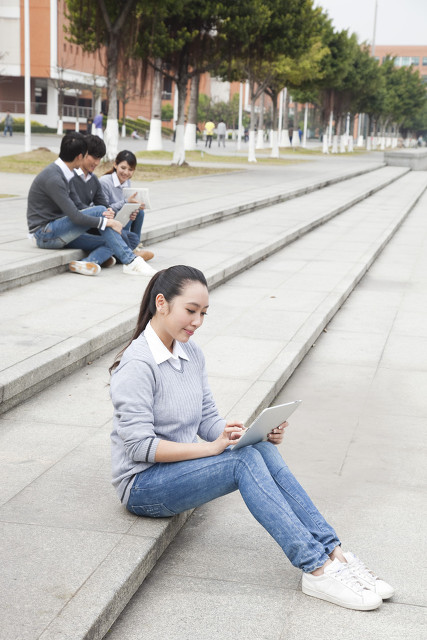 大学生社交常犯的错:喜欢信号误判及应对策略