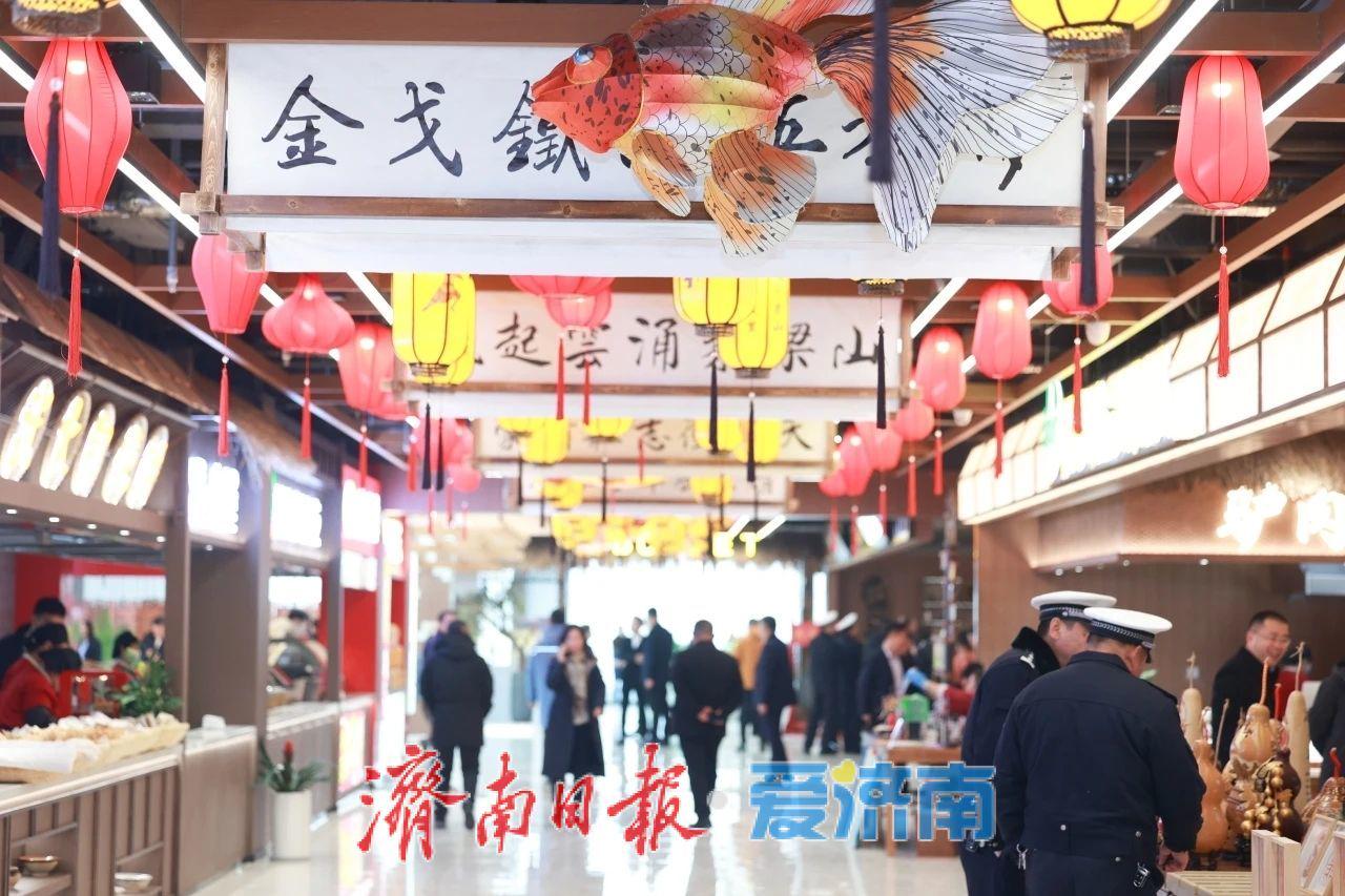 山东高速服务区转型:从过路站到综合消费新地标,特色化吸睛