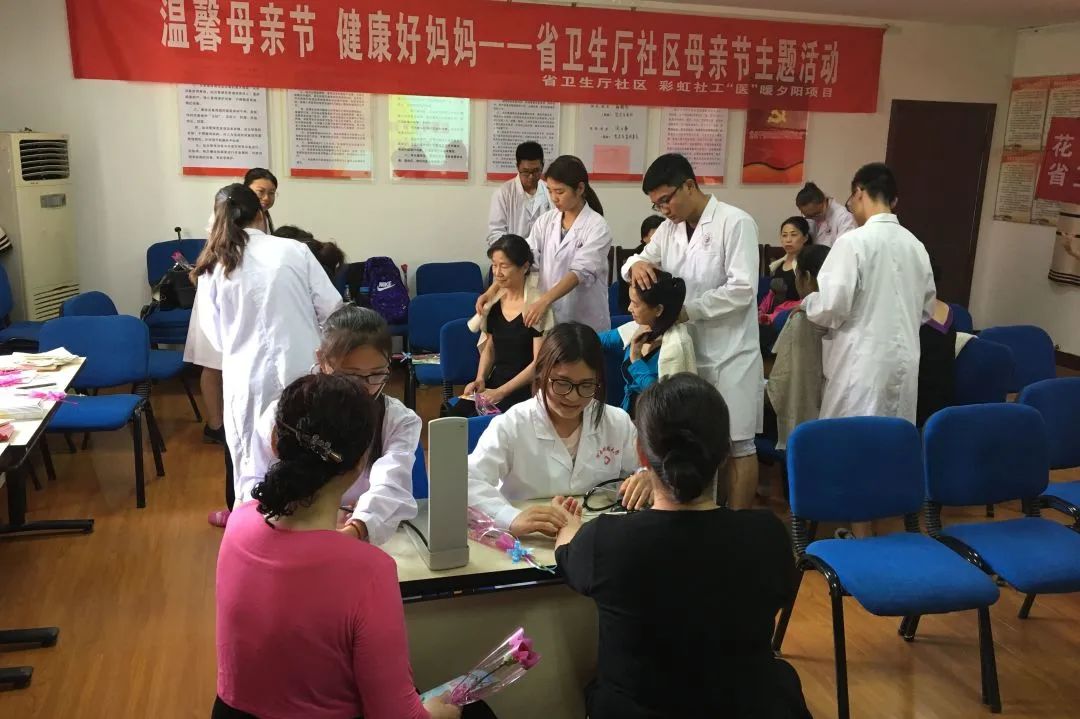 2021 级新生入学,面对众多社团咋选?高校团委书记给建议