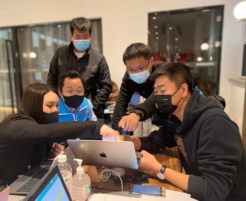 疫情突袭，政协委员奋战抗疫一线，守护百姓健康与温暖