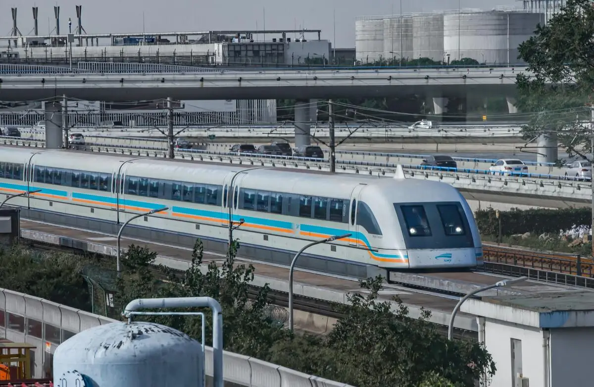 探寻世界最快高速列车,日本L0与中国复兴号的速度传奇