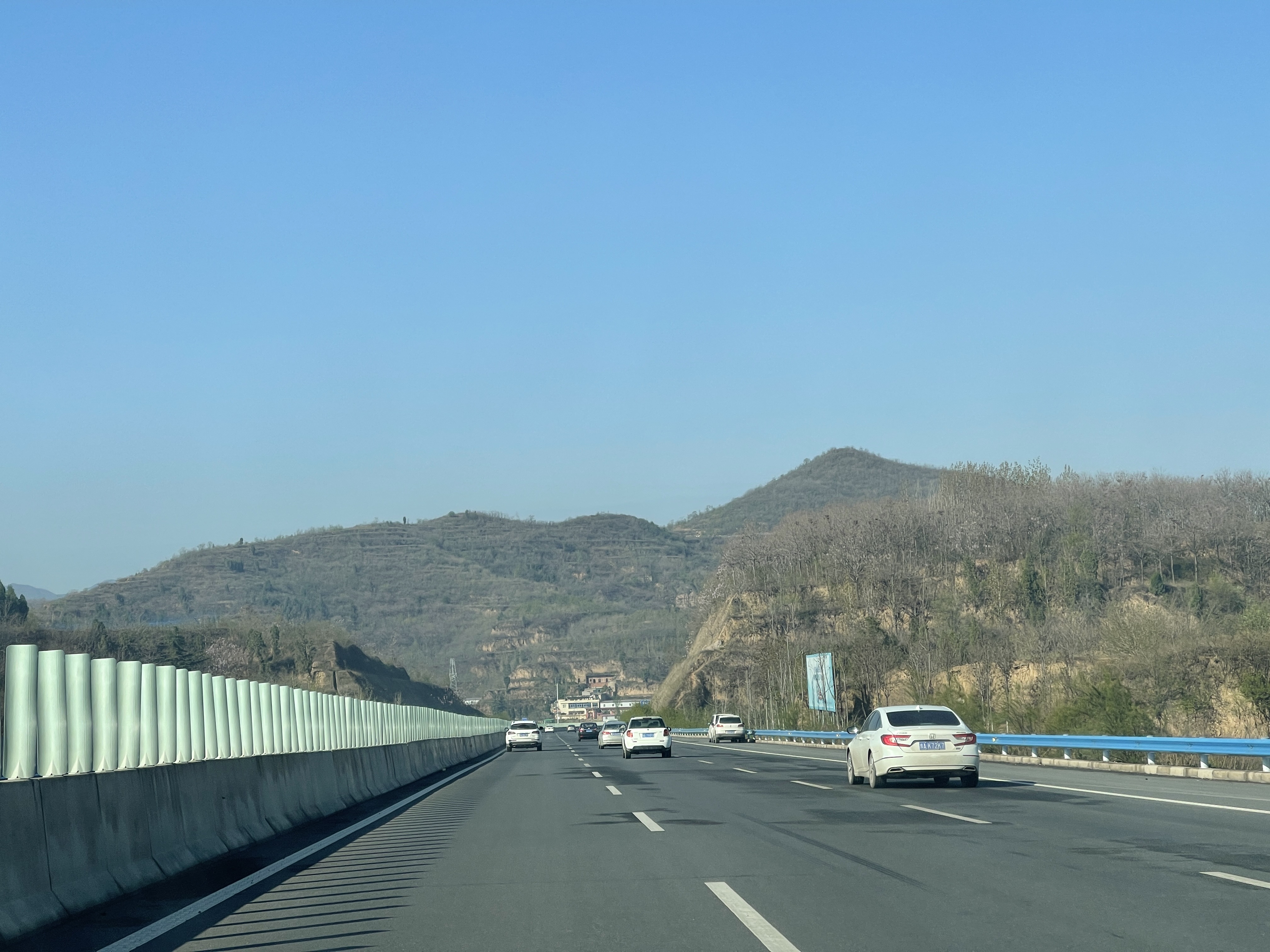 清明节高速免费新交规实施,高速限速及超速扣分政策解读