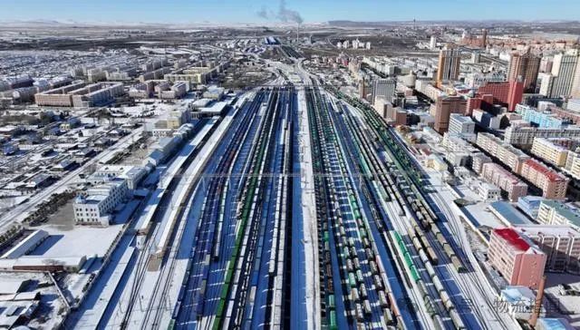 快递公司辟谣春节停运 多数不打烊